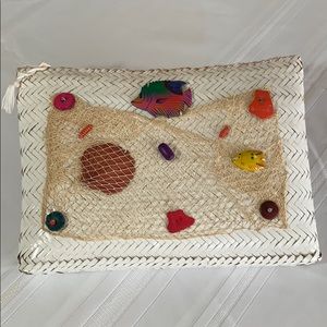 Oggi Domani wicker seaside zip clutch